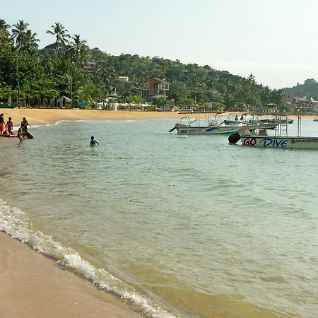 Hotel Dhammika Unawatuna Exterior photo