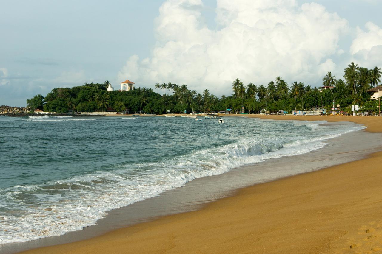 Hotel Dhammika Unawatuna Exterior photo